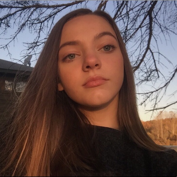 Meet your Posher, Braislee - Picture 1 of 1